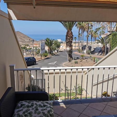 Relax And Enjoy In Tenerife Sud! Villa Chayofa Bagian luar foto