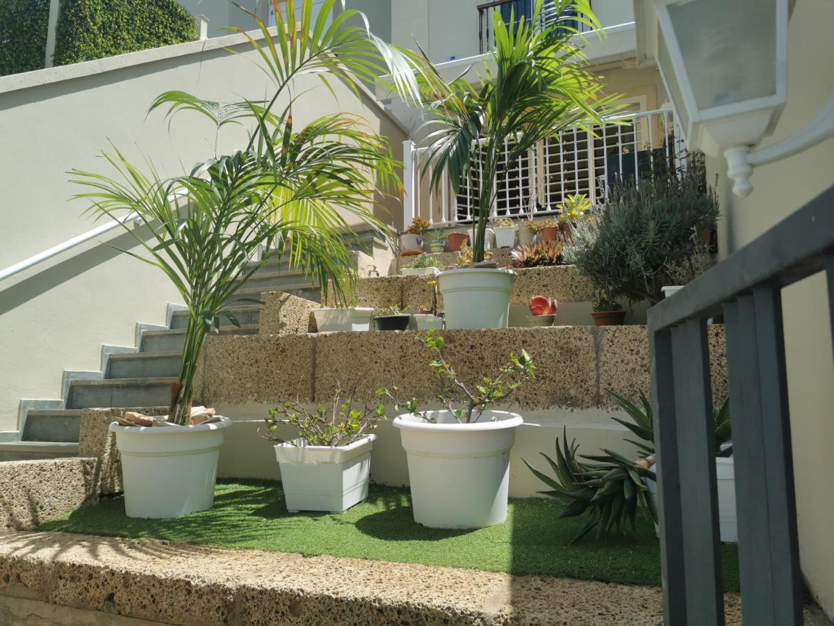 Relax And Enjoy In Tenerife Sud! Villa Chayofa Bagian luar foto